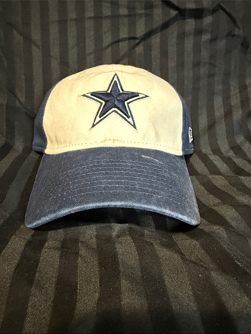 New Era Two-Tone Navy and Cream Dallas Star Cap